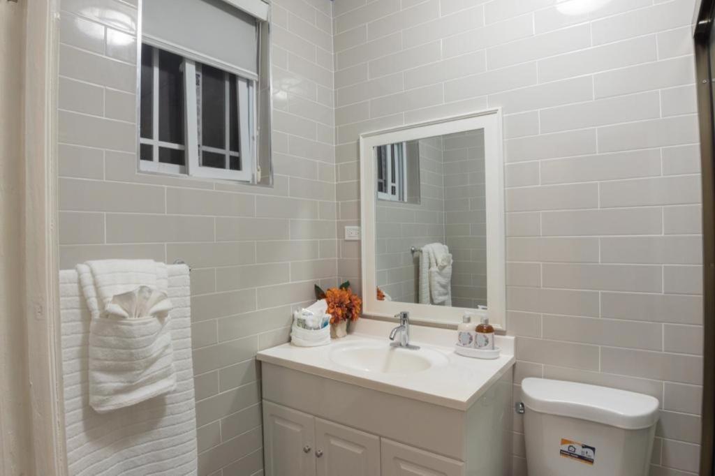 Soak'D Pineapple Villa Berrydale エクステリア 写真